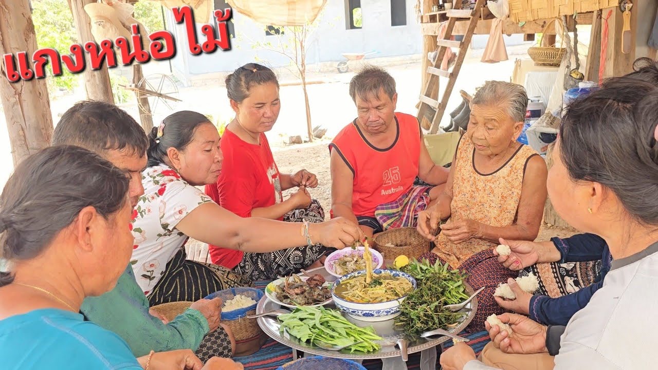 เรื่องเล่าในวงพาข้าว.