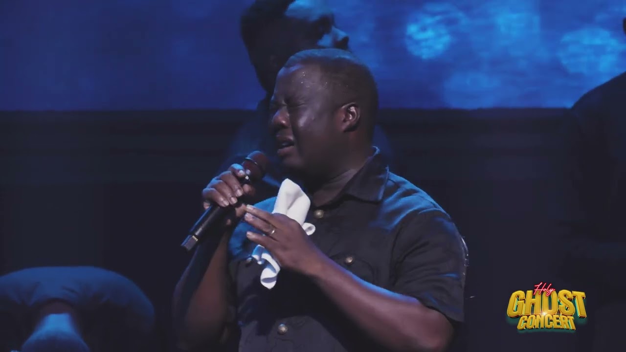 Rev. Joe Beecham Powerful Worship at Holy Ghost Concert 