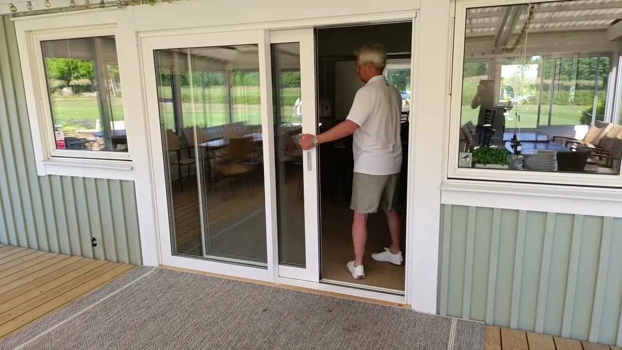 Skjutd&ouml;rr i aluminium &ndash; Tidl&ouml;s design & maximal utsikt fr&aring;n Glasrikets F&ouml;nster