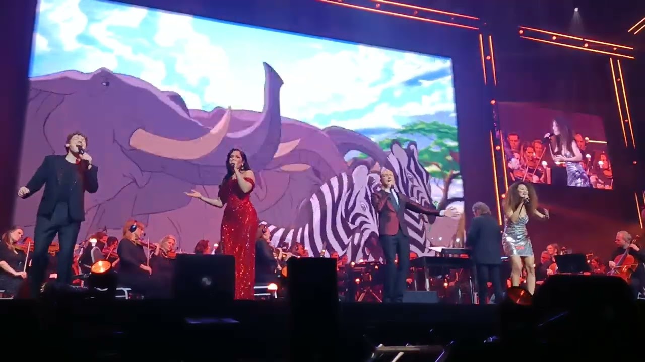 Circle of Life finale (Lion King) 'Cast' Disney in Concert: Follow your Dreams 