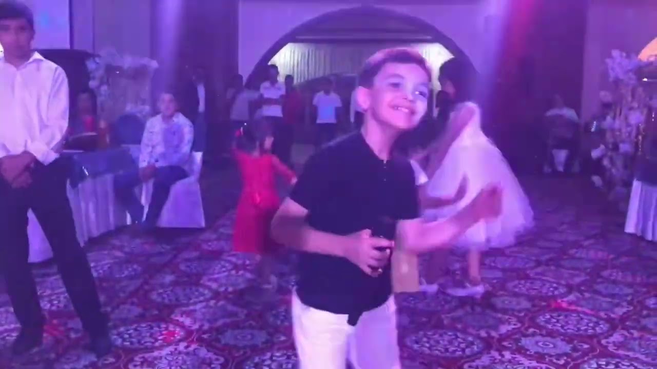 Most popular Uzbek boy singing gandagana song full video | viral song #gandagana #song #viralvideo
