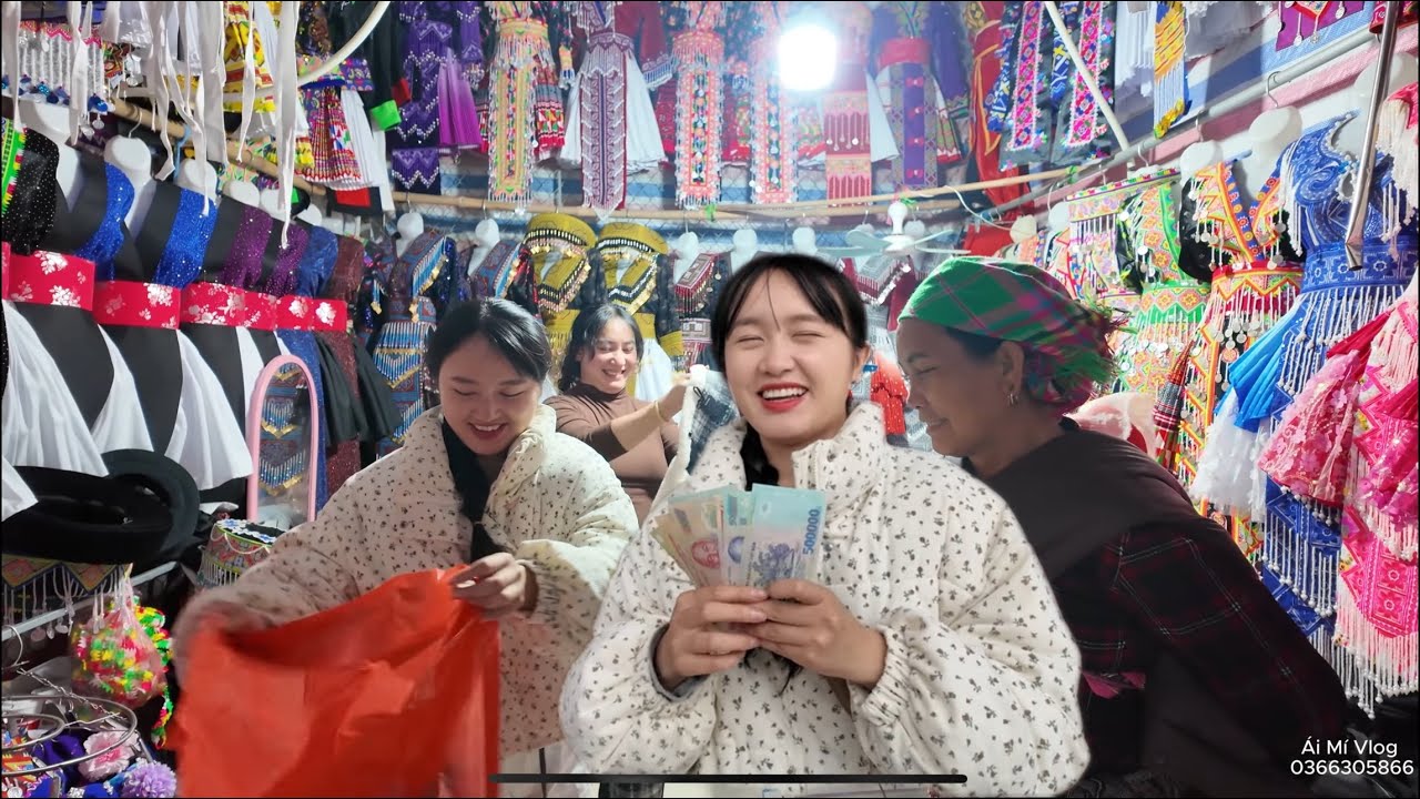 Ái Mí Lần DẦU nhận Tiền YouTube cả nhà ai cũng Vui mừng 