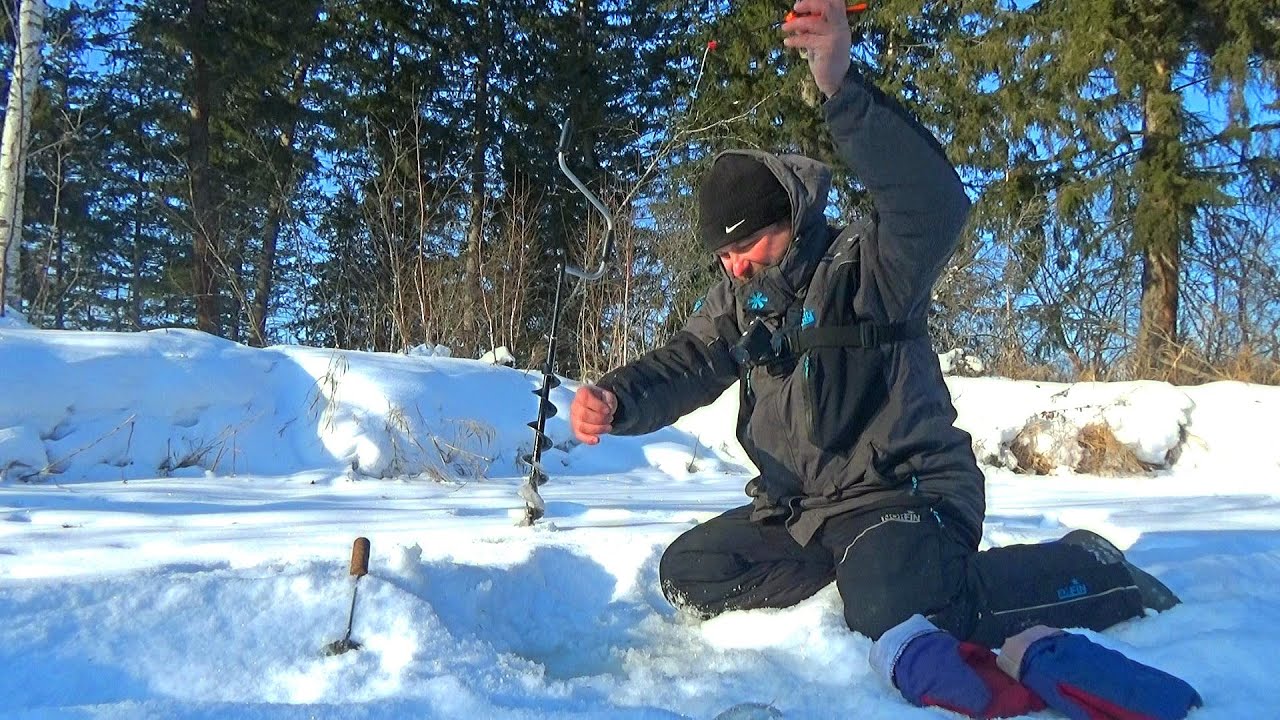 НАШЕЛ САМУЮ УЛОВИСТУЮ БЕЗМОТЫЛКУ ГЛУХОЗИМЬЯ!!! МАЛЕНЬКАЯ ЛЕСНАЯ РЕКА ПОЛНАЯ РЫБЫ!!!