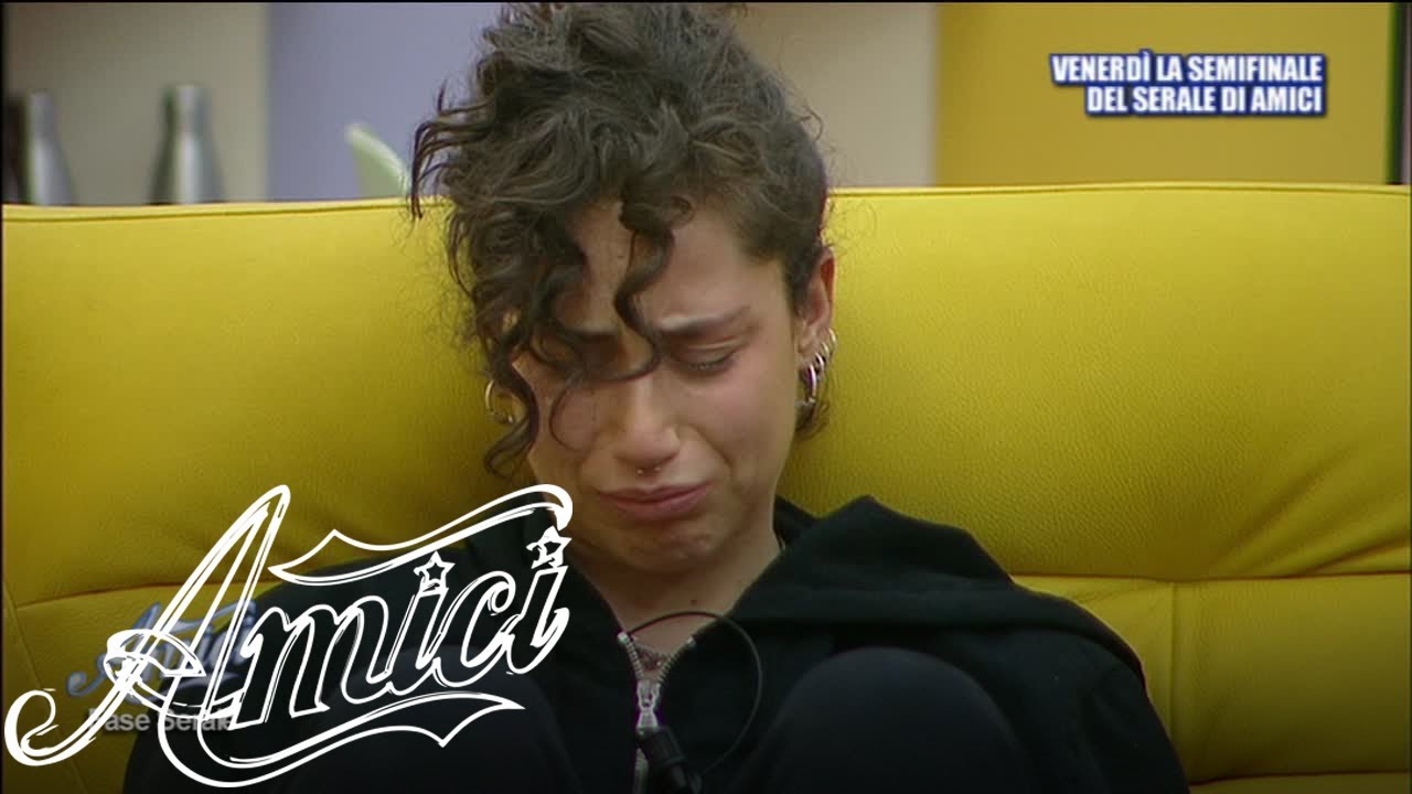 Amici 19 - La reazione di Giulia dopo i giudizi dei professori