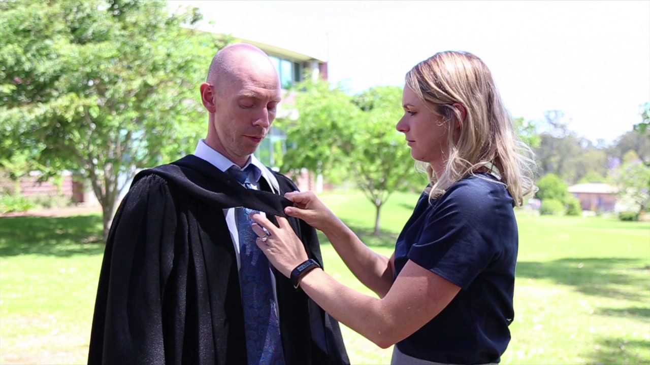Graduation Regalia - How To - Undergraduate