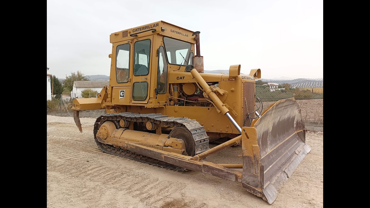 Caterpillar d5-b en funcionamiento