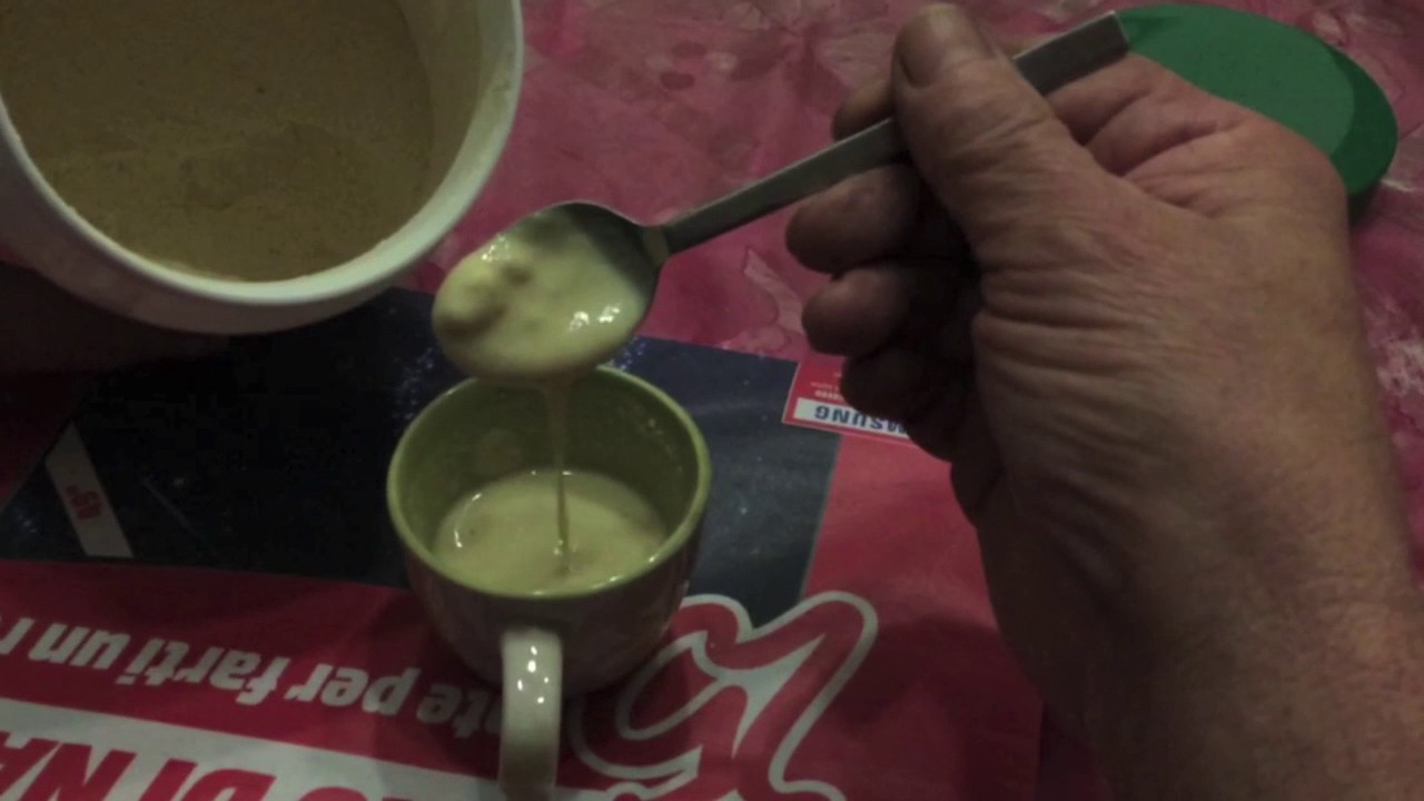 Pappa Nutribird A 21 per imbecco a mano di Calopsite