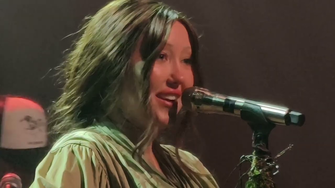 Noah Cyrus 