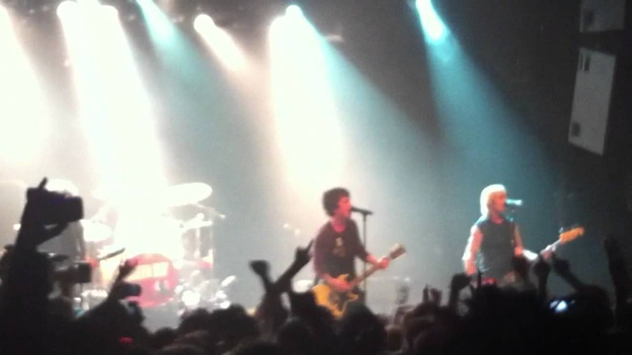 Green Day - Live 9/15/12 - Kill The Dj / Oh Love