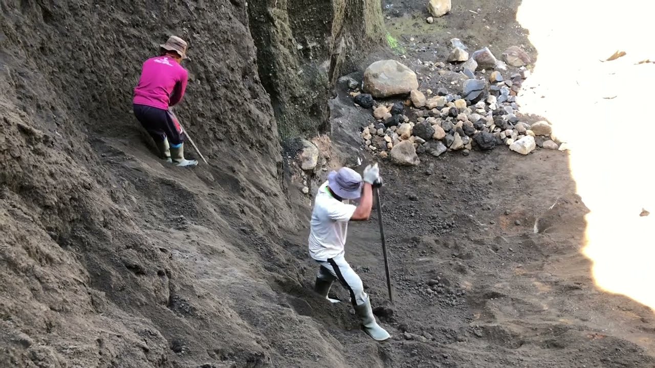 Mining black sand process