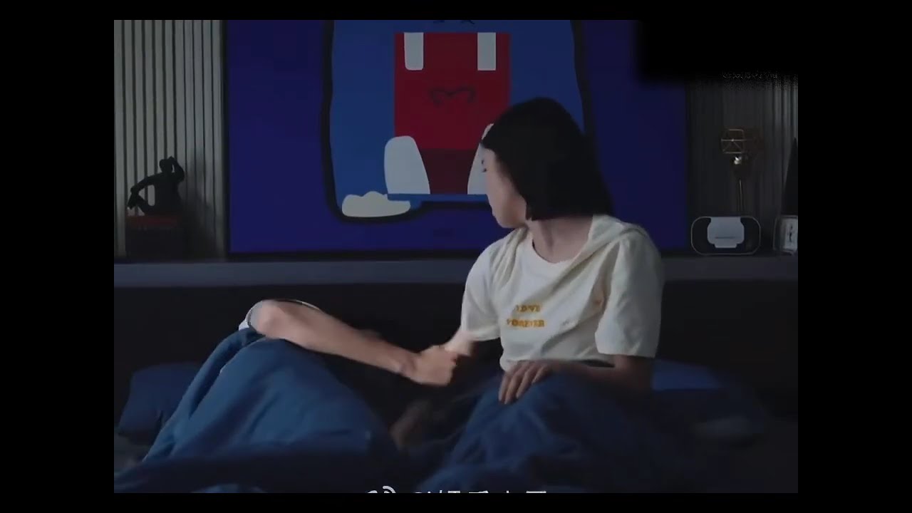 《狙击蝴蝶》妈妈睡觉我接吻 同居后小狗索要早安吻  #周柯宇 #陈妍希 #zhoukeyu #chenyanxi #狙击蝴蝶