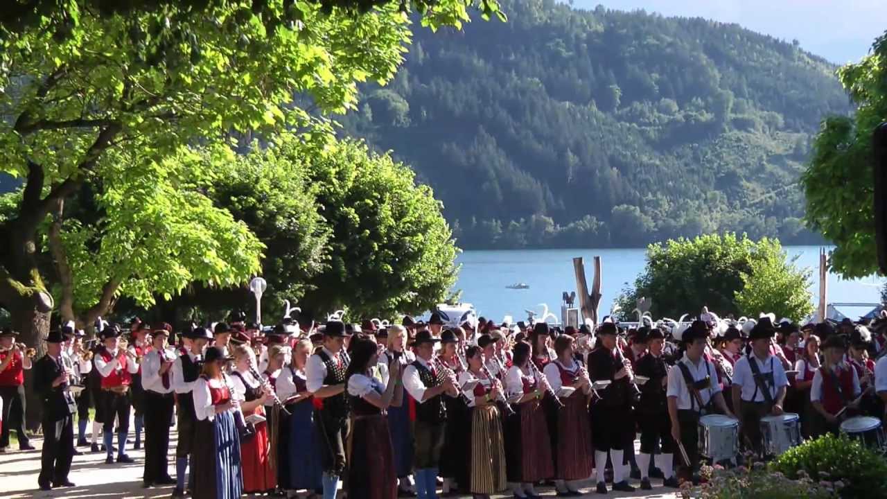 Bezirksmusikertreffen in Millstatt - Kärntner Heimatlied.mp4