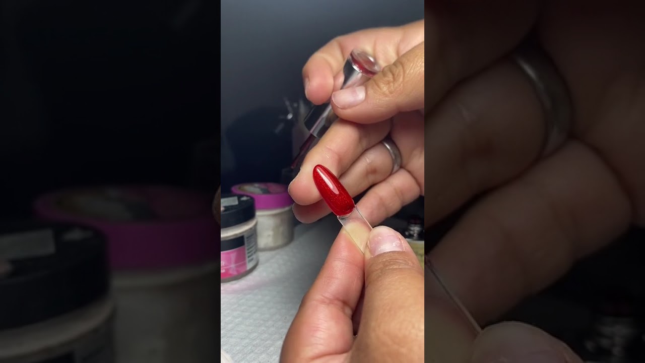 Tutorial de ojo de gato en color rojo