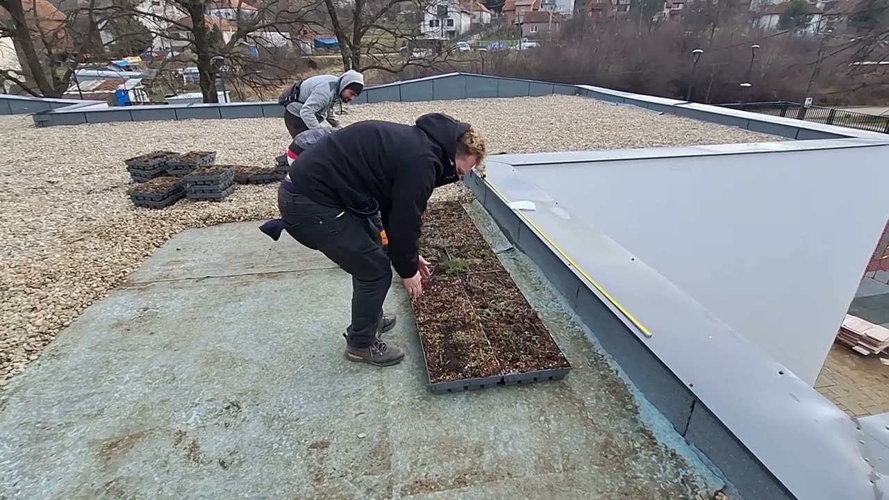 Biopixel zeleni krov - montaža