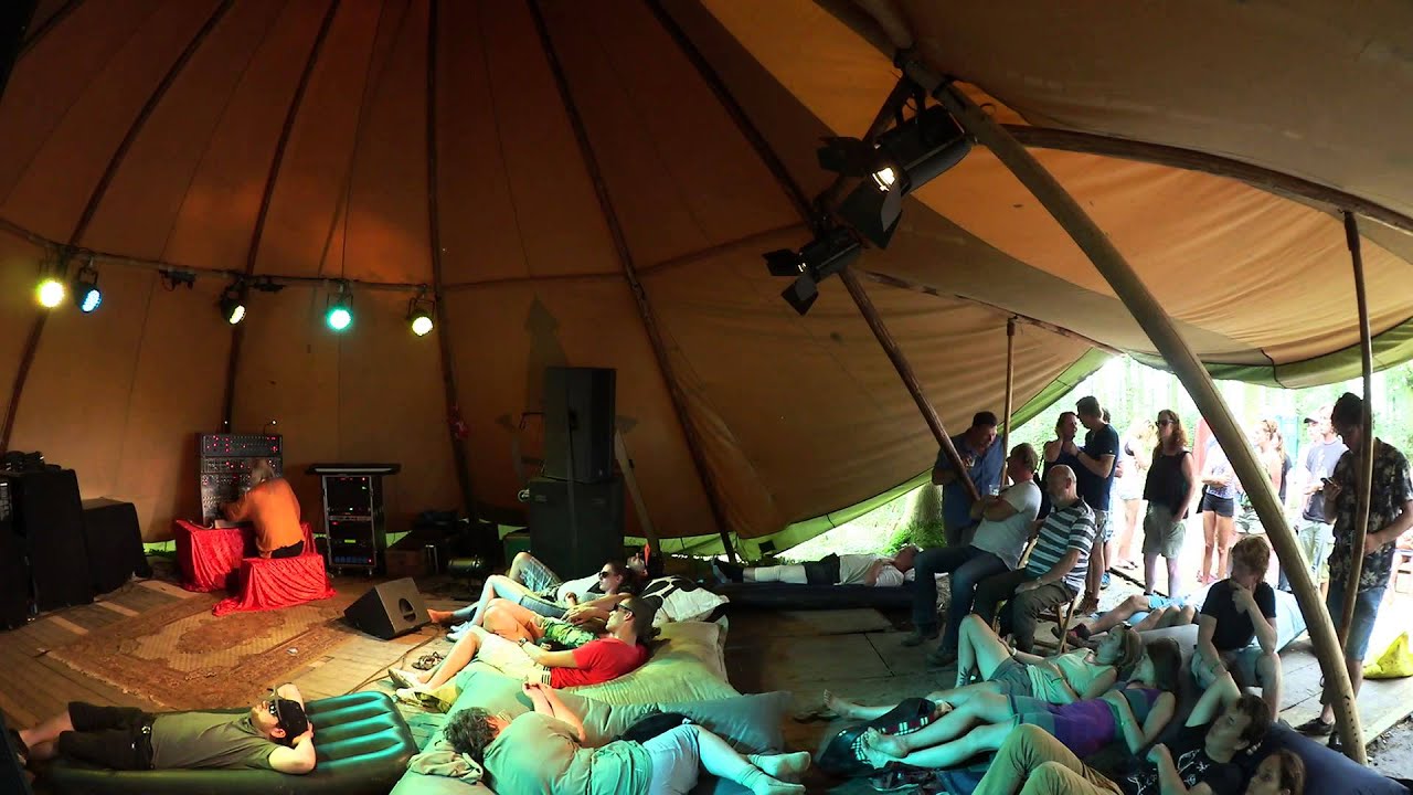 2015 Willem Sprick (Wizard of Drones) @ Ma&ntilde;ana Ma&ntilde;ana Hummelo