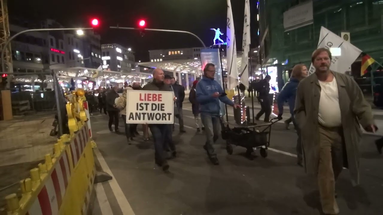 Bielefeld steht auf , Rathausplatz 08.11.2024