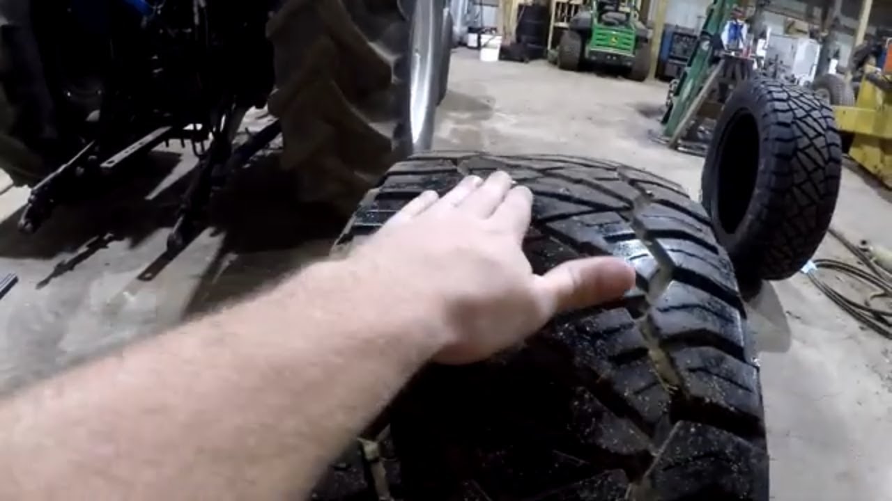 Nitto Ridge Grappler with Broken Belts 305/55r20 12 ply