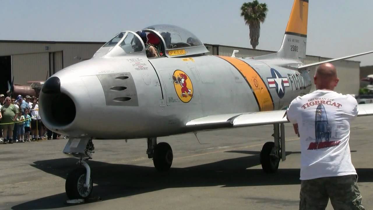 F-86 Sabre Jet start up HD