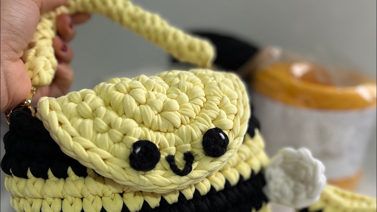 Bolsa Bee Bag ByFofa Crochê