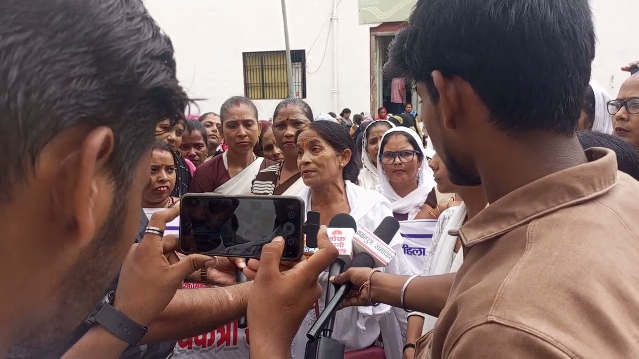 Dm office par  vigyapan dete hui sabhi aasa bahine#viral #viralvideo #youtube  @Poonamshorts45