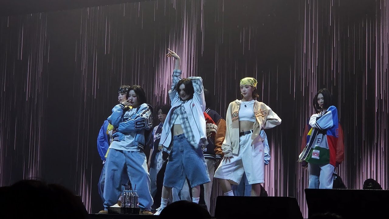 241023 트리플에스(tripleS VV) 'Atmosphere (VV Ver.)' 직캠(fancam) @showcase 쇼케이스
