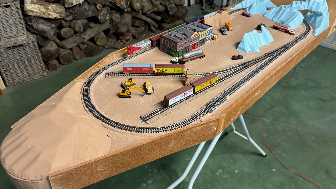 N-Scale Layout on an Ironing Board - Part 4 Starting Scenery