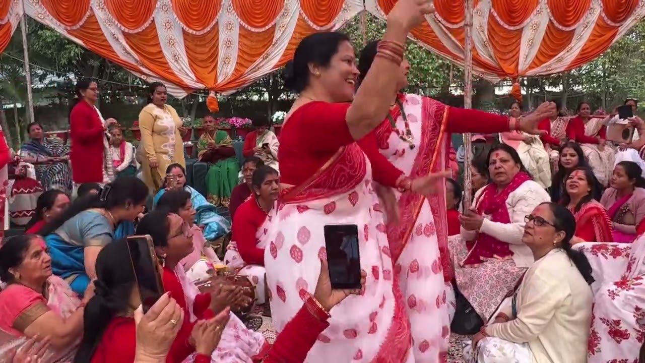 सुपर होली चंदा छुप मत जाना आज  श्याम संग होली खेलूँगी 