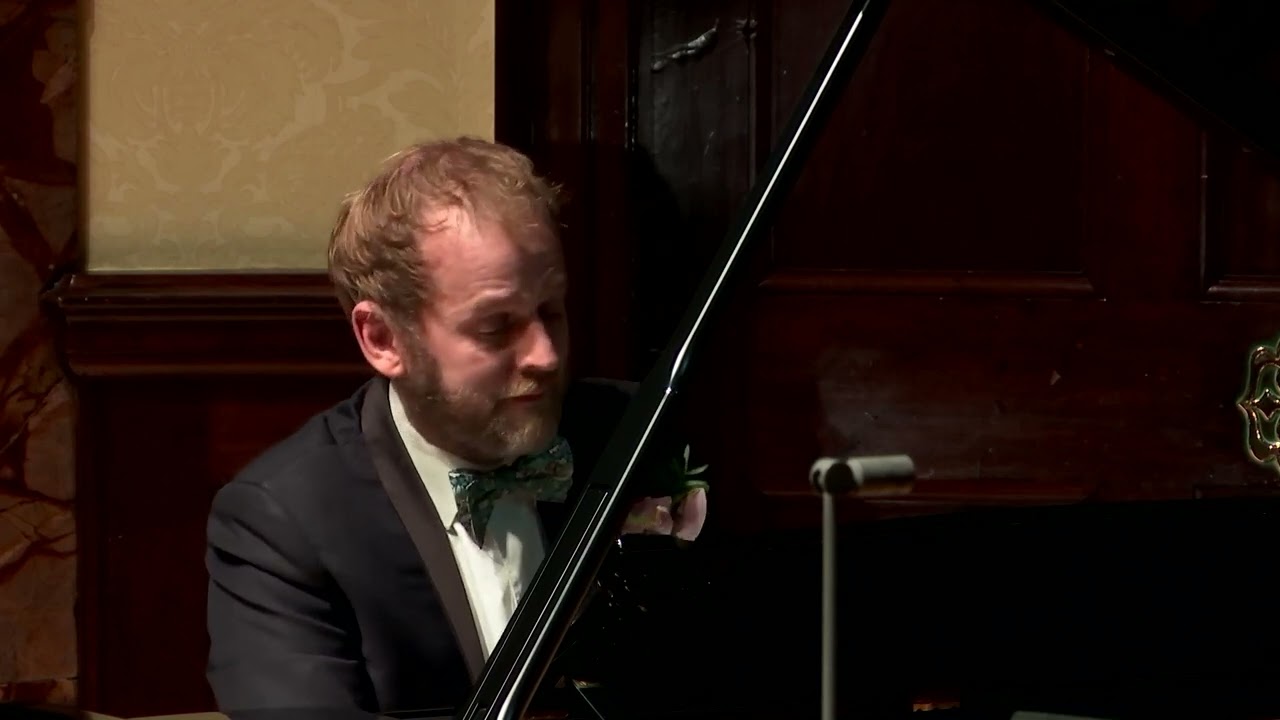 Alasdair Beatson - Schumann, Des Abends