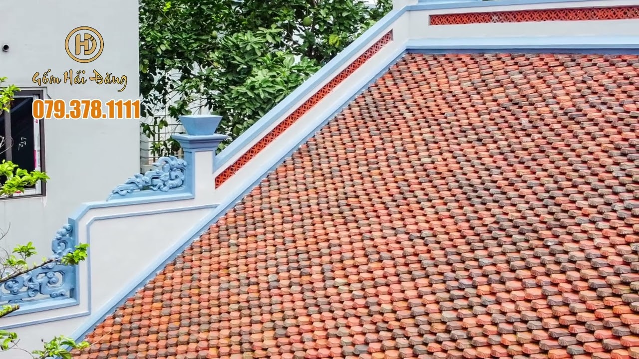 Ngói Cổ Mũi Hài Đen Thực Tế Sau Khi Lợp Tôn Vẻ Đẹp Kiến Trúc Truyền Thống Ngói Cổ Hải Đăng