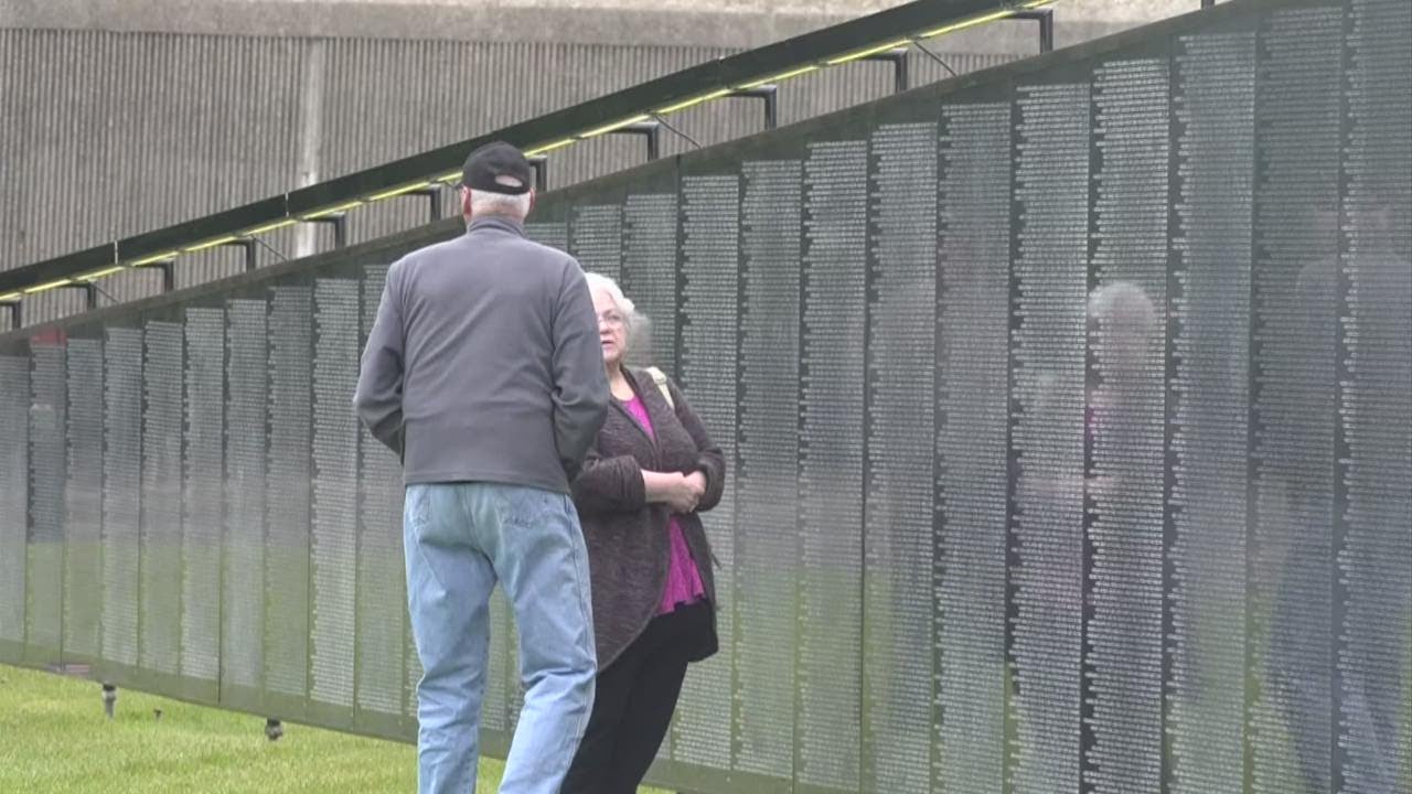 Man finally says 'goodbye' to friends who fought in Vietnam War at the Wall that Heals