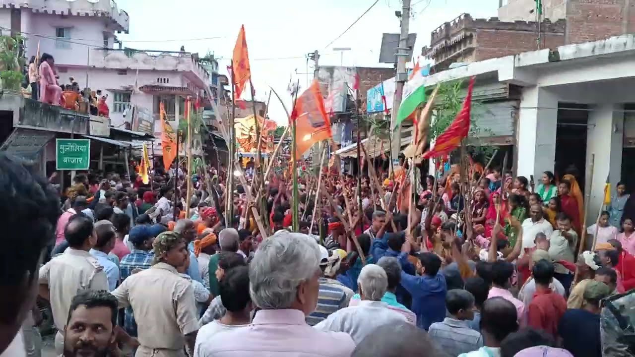 माता रानी  की मूर्त विसर्जन के लिए भक्तों ने प्रस्थान कर दिया। Mujauliya bazar Sitamarhi Bihar| 