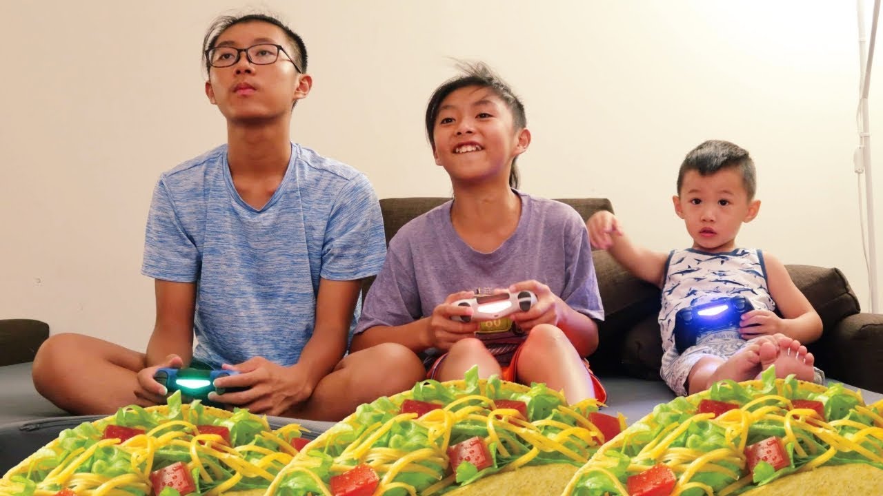 在美國星期二就得吃這個｜跟PS4有什麼關係｜Taco Tuesday｜男生宿舍S1E24