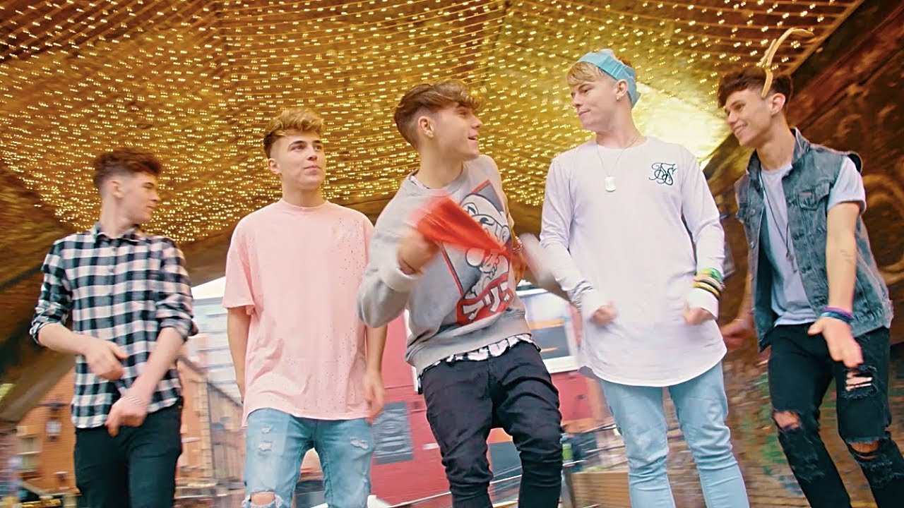 I Wish It Could Be Christmas Everyday - RoadTrip