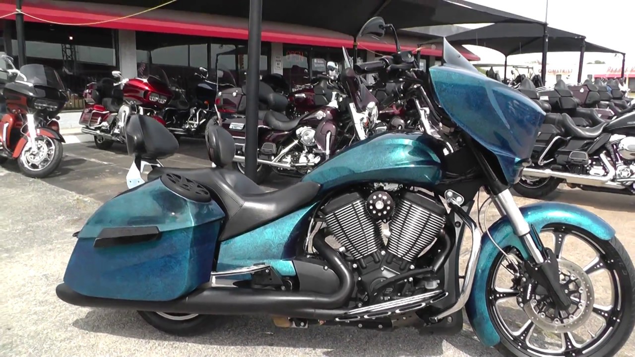 024394 - 2013 Victory Cross Country Tour - Used motorcycles for sale
