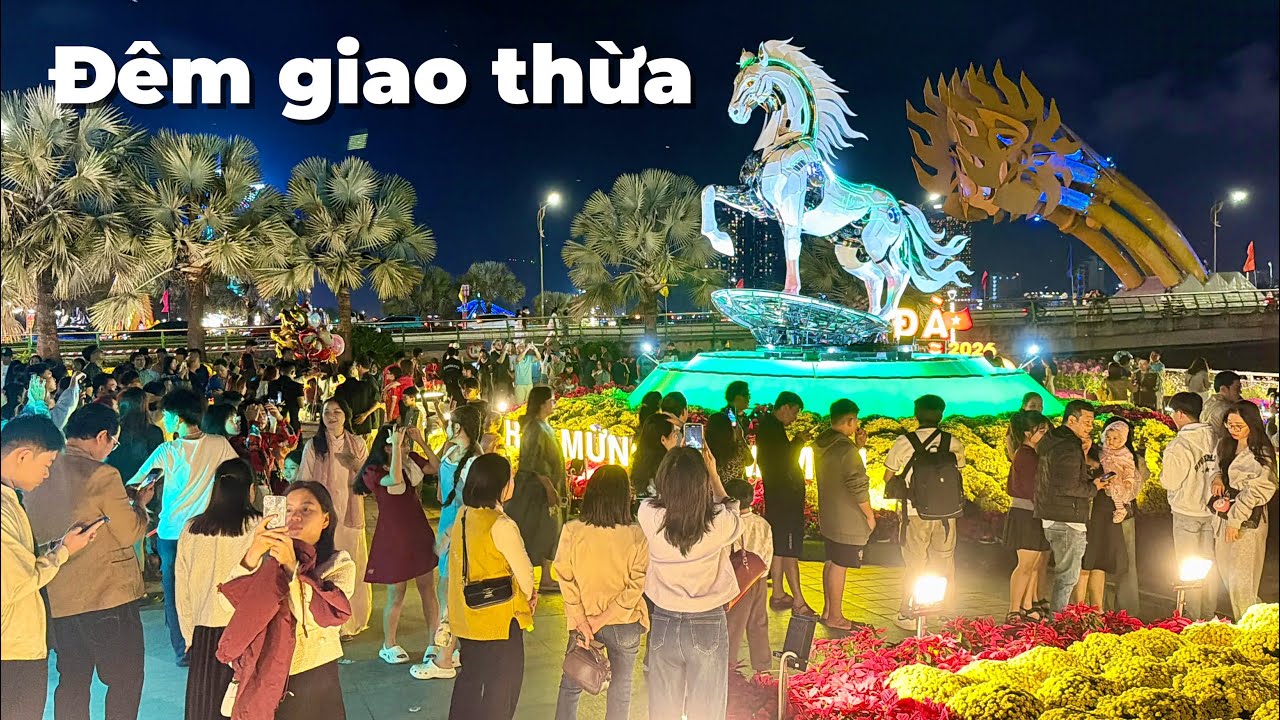Giữa đêm giao thừa Đà Nẵng