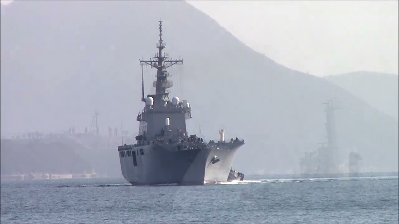 2026年2月24日　因島に入航する　輸送艦　くにさき