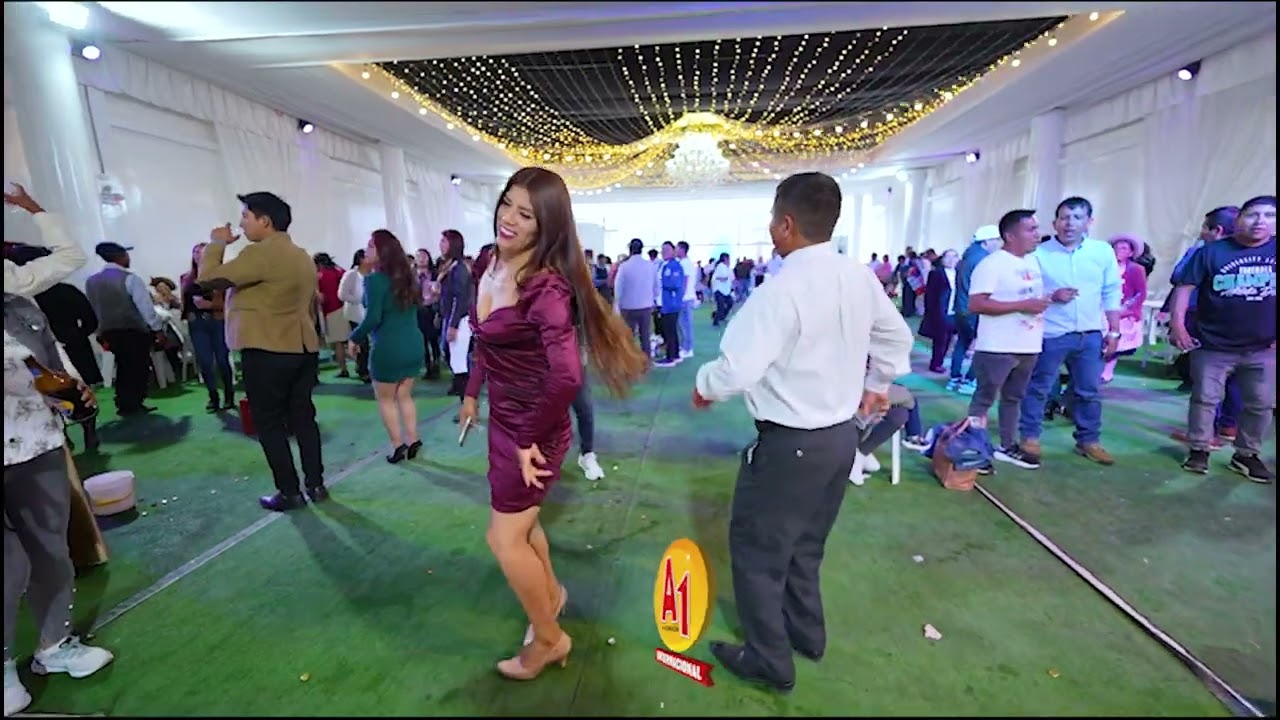 Hermosa Huancaína Así  Baila el Huaylash en mi Huancayo // Huaylarsh Antiguo #viral