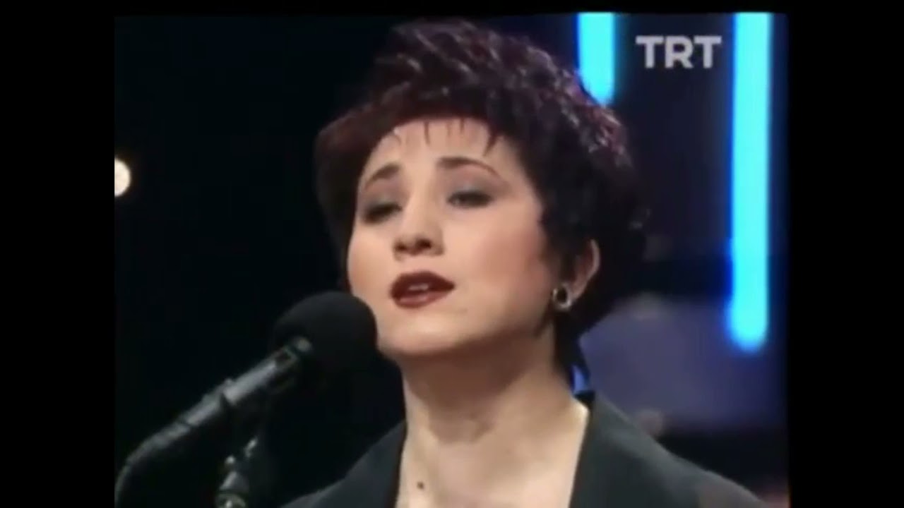 Hilal Çelebi - Ne gelen var ne haber var