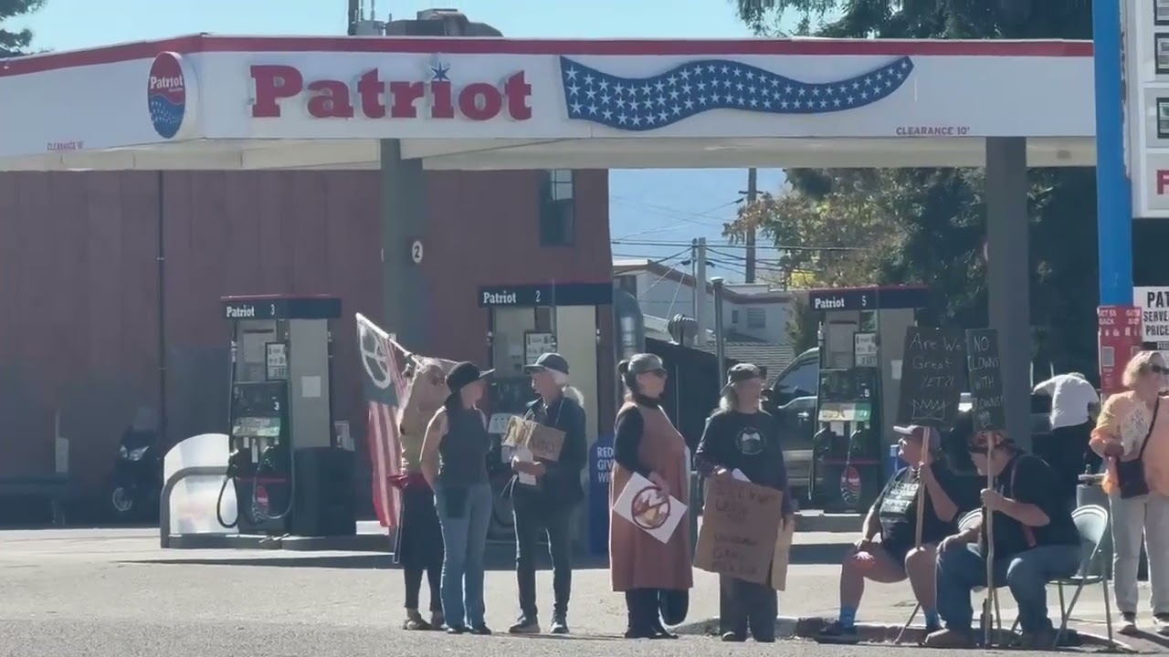 No Kings Protest in the small town of Garberville