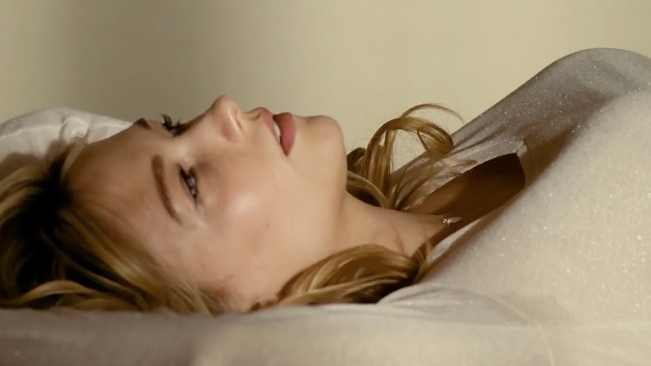 The Girl on the Train | official trailer #1 (2016) Emily Blunt