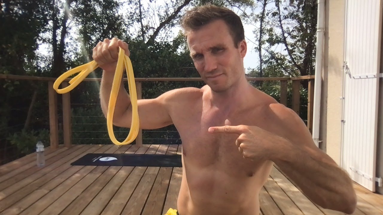 Muscler son dos avec un élastique - Jonathan