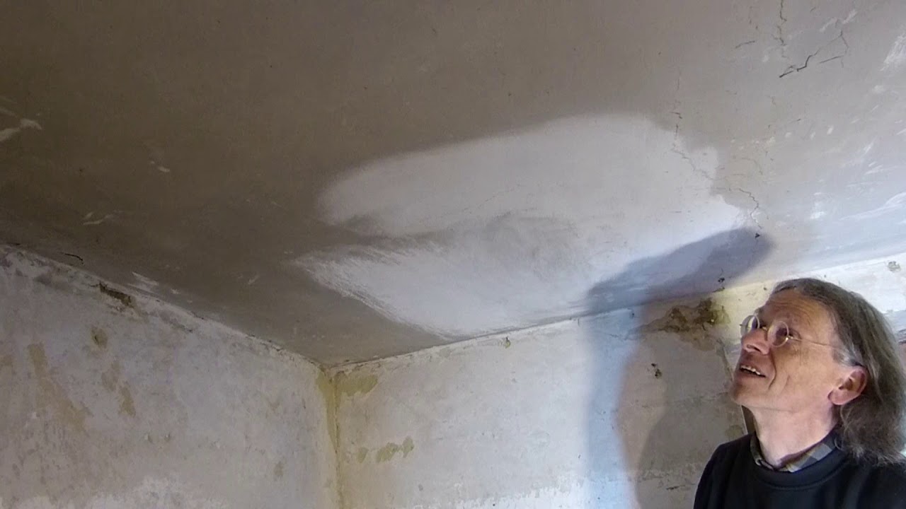 Feinputz, Kalkglätte, Kalkschlämme, Decke im Altbau bearbeiten