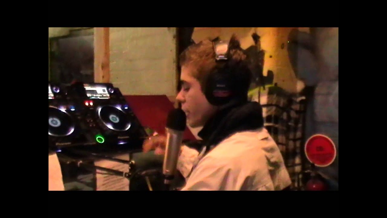 Dr Flea Live StrictlyOZ Kiss FM 2013