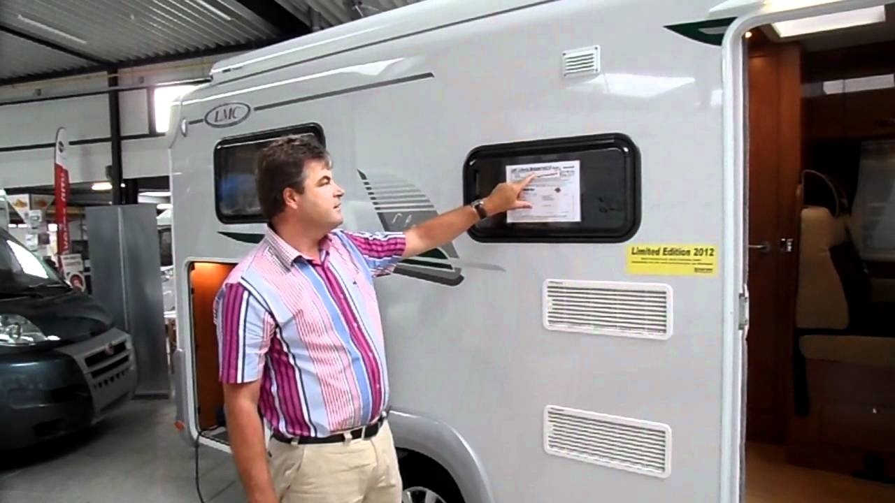 LMC Liberty 643 G Breezer 2012 bij Meerbeek Caravans & Campers