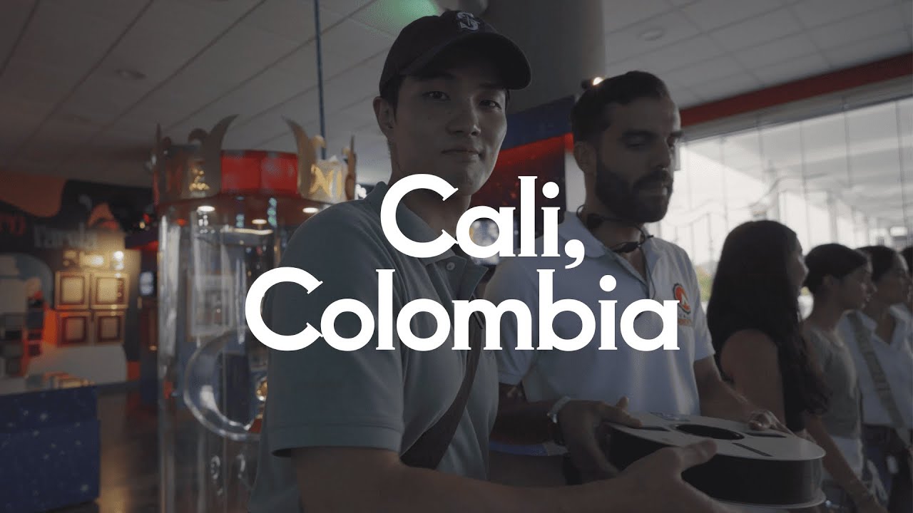 Flight Delays, Niche Museum & Dancing Salsa: Cali, Colombia Vlog
