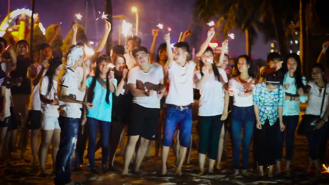 Kỉ yếu 12/4 THPT Huỳnh Ngọc Huệ (2013 - 2016)