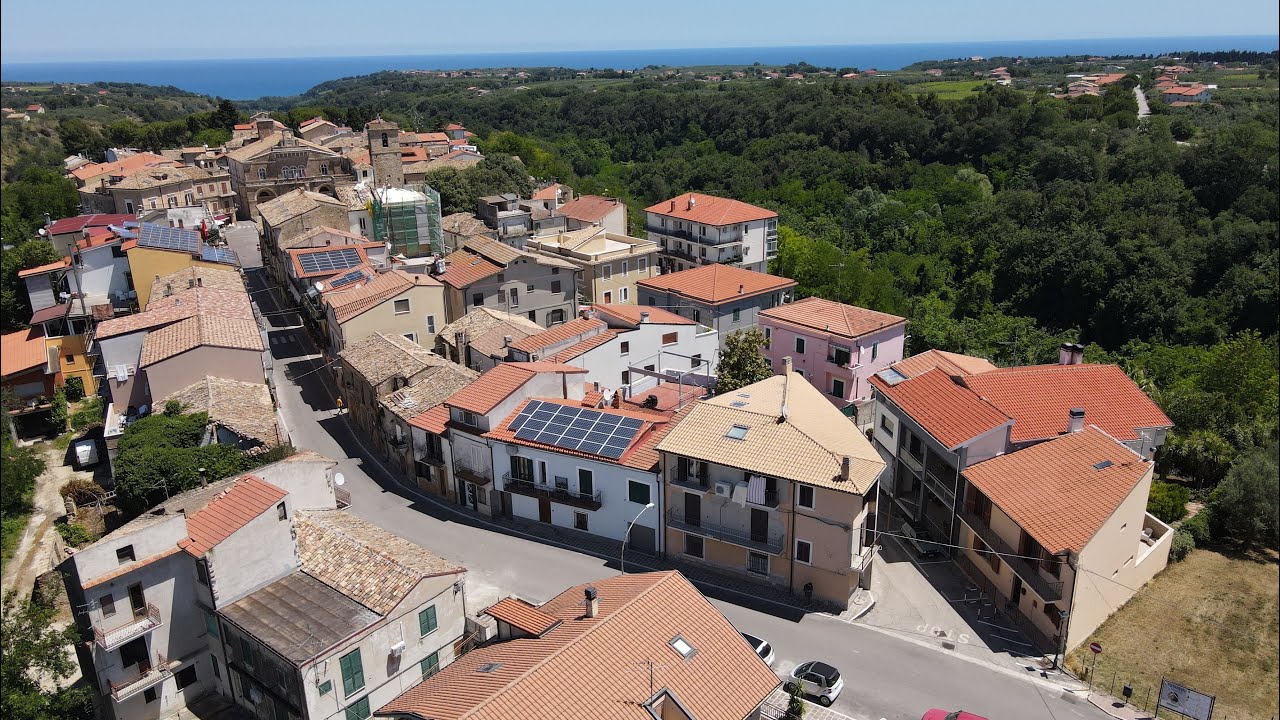 VENDESI a Rocca San Giovanni pochi chilometri dalla Costa Dei Trabocchi Abruzzo Casa della FELICITÀ
