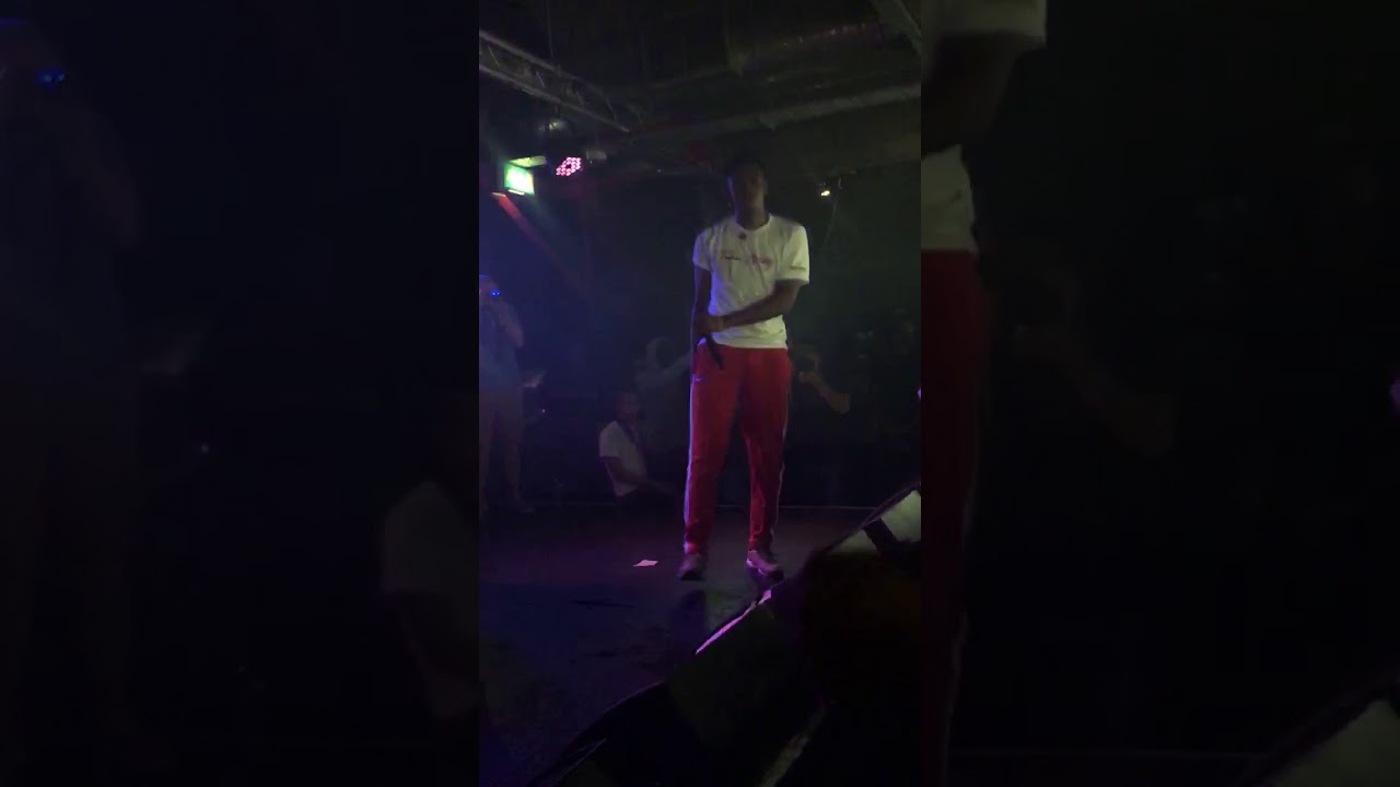 Not3s performing Aladdin