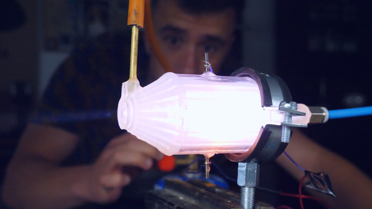 Water-Cooled Jet Engine in Plastic
