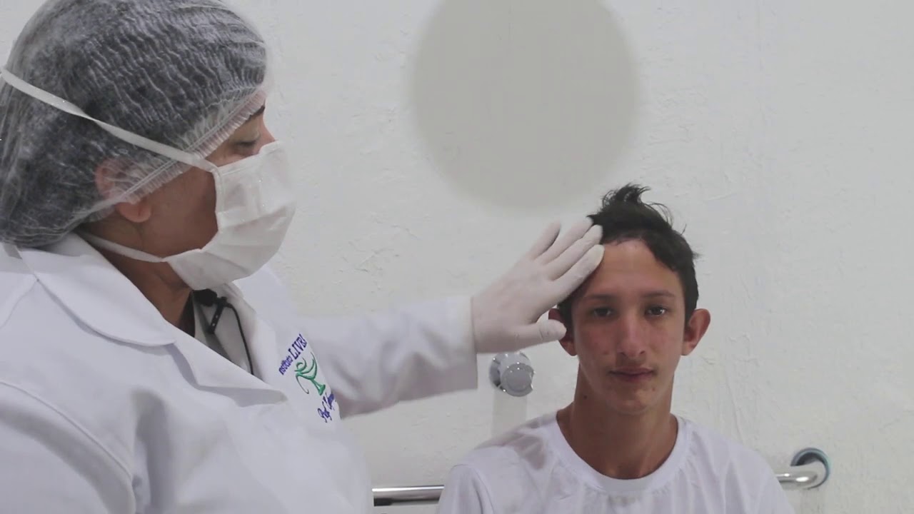 BANHO DE ASPERSÃO EM CADEIRA (BANHO NO CHUVEIRO) PACIENTE RESTRITO AO LEITO - SIMULAÇÃO - PARTE II